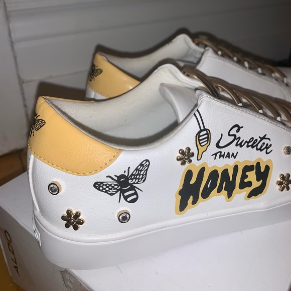 Beautiful white black and yellow Aldo sneakers - Picture 2 of 4